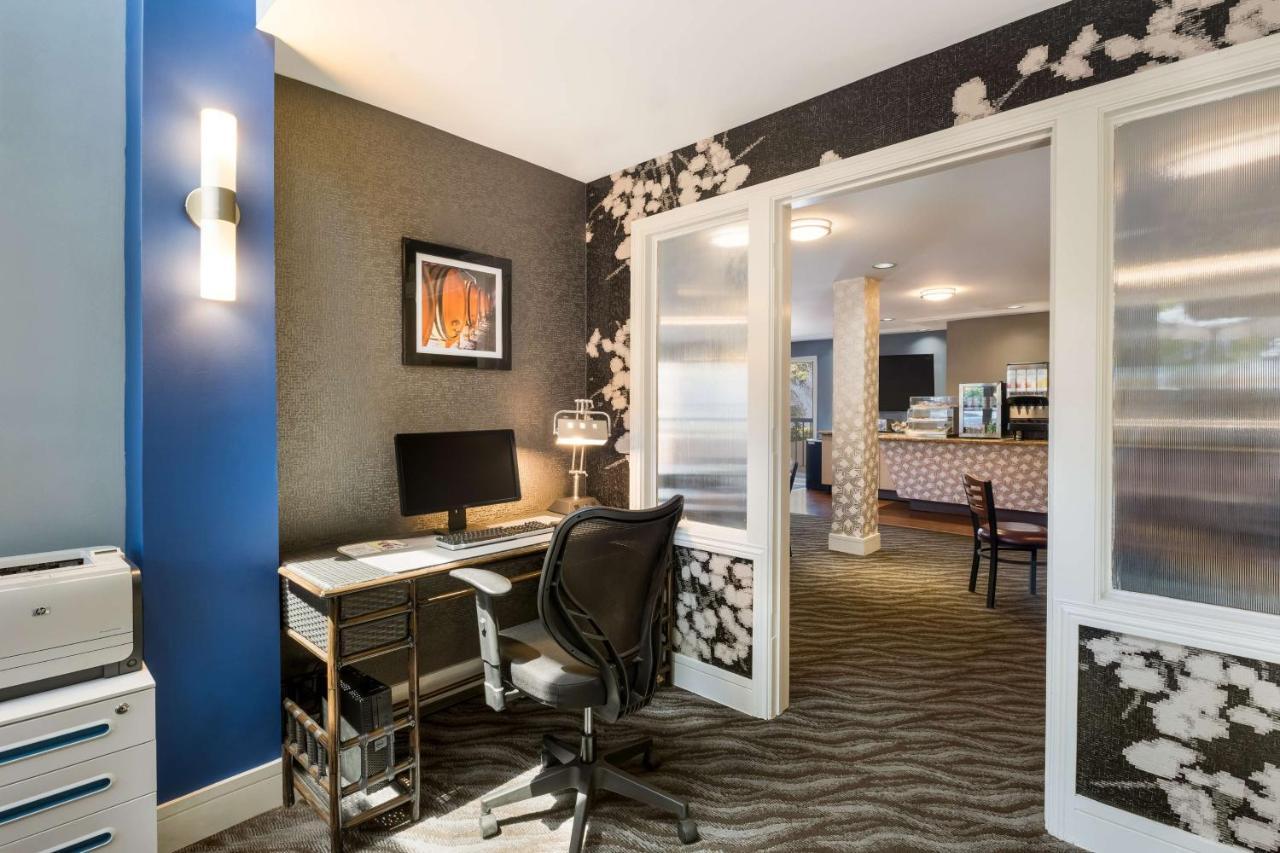 Surestay Plus Hotel By Best Western Маунтин-Вью Экстерьер фото